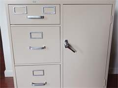 HON 3 Drawer File Cabinet/with Safe