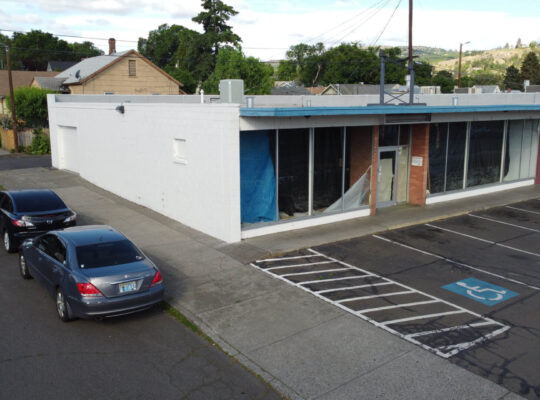 4500+ sq. ft. Commercial Space RMLS#22600120