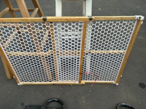 Kid or pet safety gate