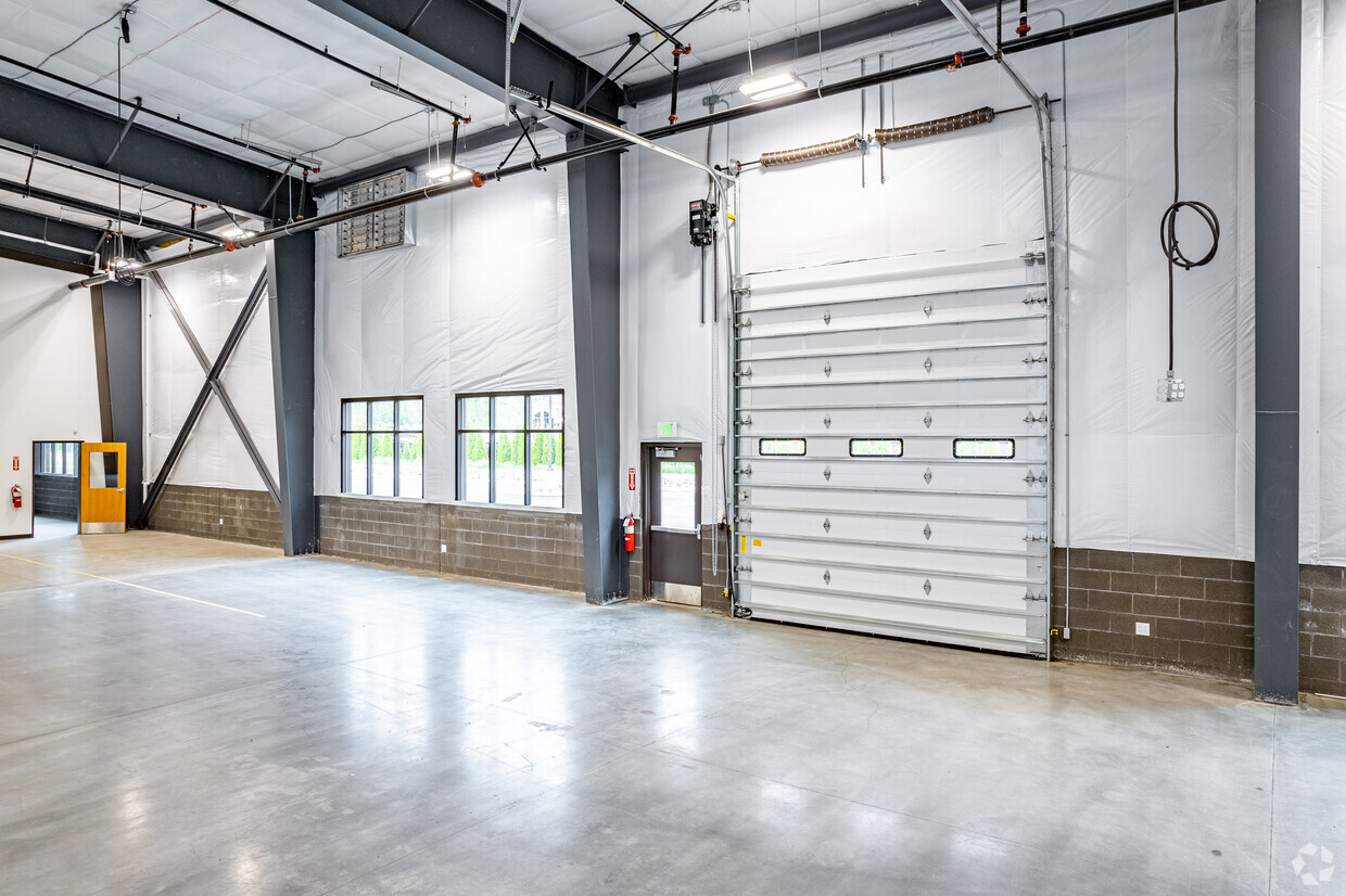 New 43,776 Sq Ft Industrial Building for Lease