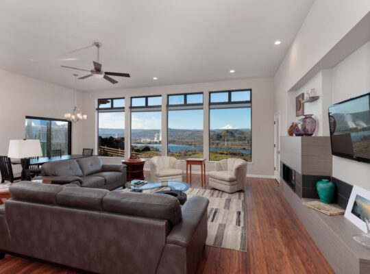 Contemporary Home with a View RMLS#24590368