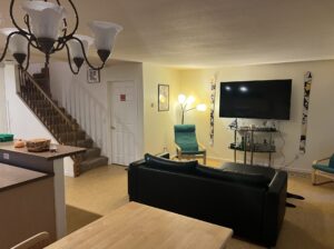 Fully furnished townhouse in WS utilities included