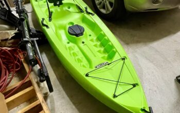 Kayaks; 10′ sit-on-top