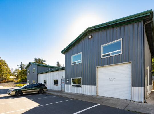 5640 Sq feet Light industrial with office space