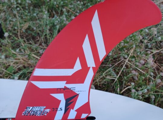 Fanatic NeWave 83L windsurfboard, stock fin, bag