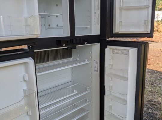 Dometic (low voltage/LP) RV fridge