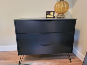 Matching dresser & nightstand