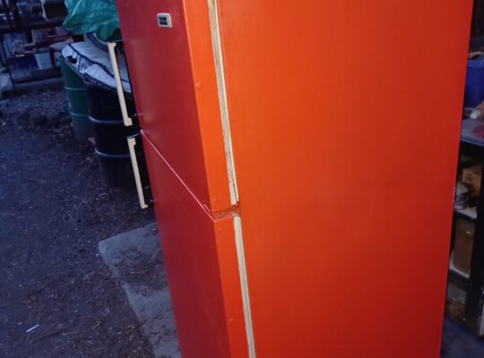 Fridgidaire apartment size fridge. Clean. Works we