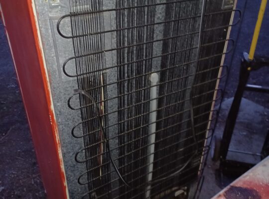 Fridgidaire apartment size fridge. Clean. Works we