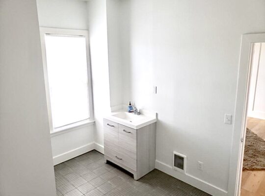 Columbia Gorge Apartment