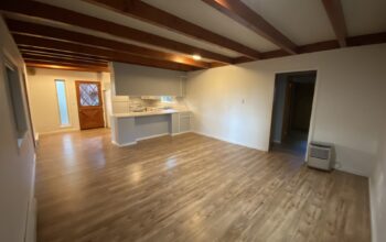 Duplex for rent in great neighborhood