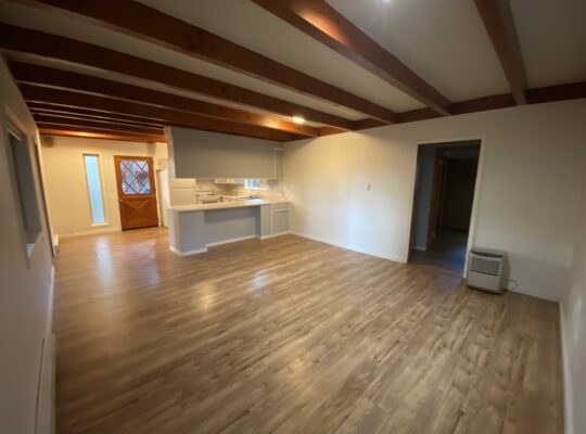 Duplex for rent in great neighborhood