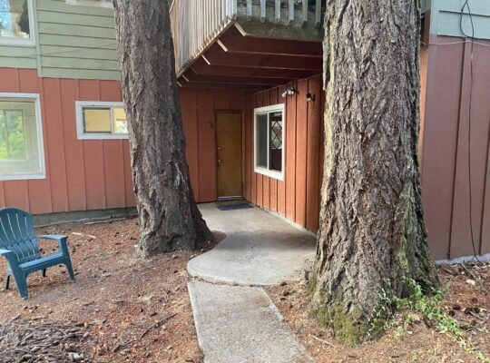 Duplex for rent in great neighborhood