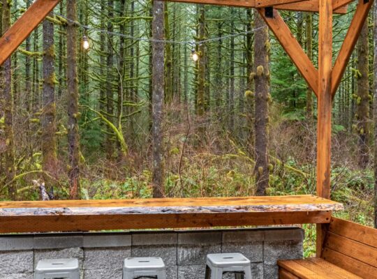 Fully Furnished 2BD/2BA w/ Hot Tub