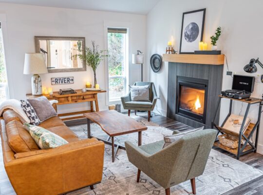 Fully Furnished 2BD/2BA w/ Hot Tub