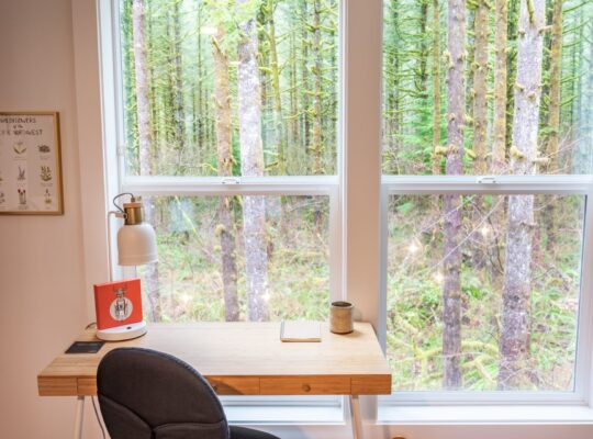 Fully Furnished 2BD/2BA w/ Hot Tub