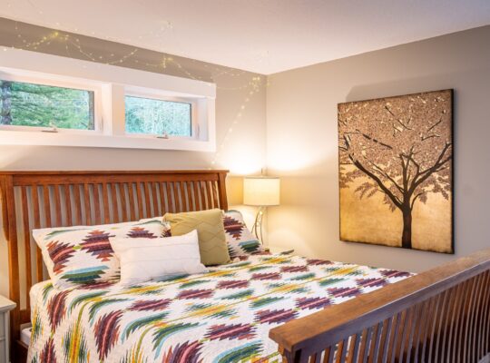 Fully Furnished 2BD/2BA w/ Hot Tub