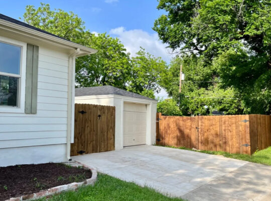 Available 3 bed,2 bath,Single Family Home For Rent