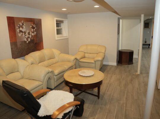 Single family home available now