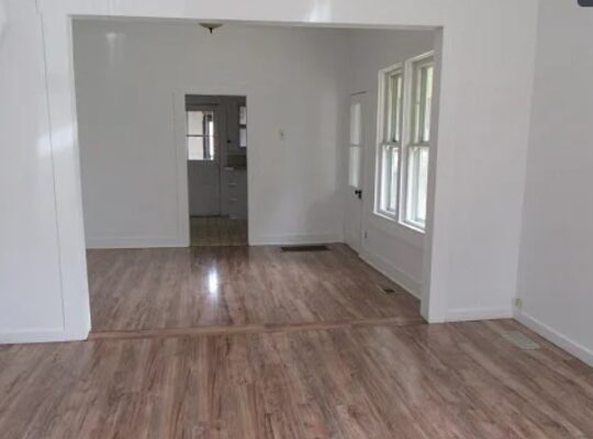 Charming Vintage Cottage for Rent!!