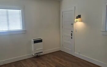 ONEbed/1bath cottage home ready for move=in